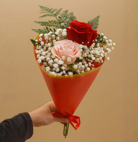 Ramo com duas rosas Ramo com duas rosas