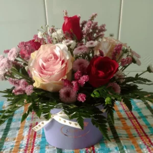 arranjo floral 5 rosas