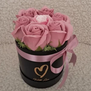 caixa de rosas de sabão cor de rosa